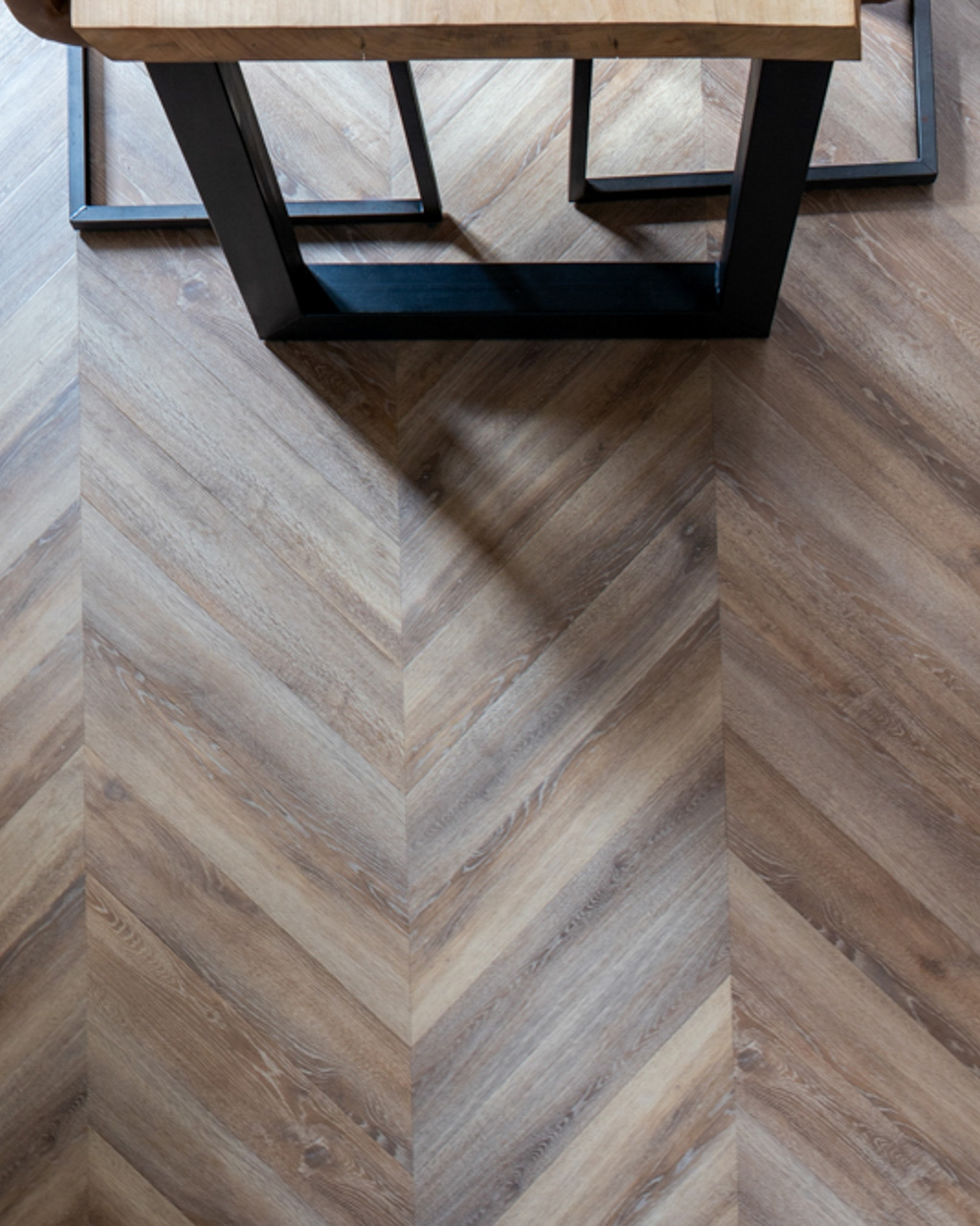 mFLOR Parva Oak Chevron 42213 Calabria